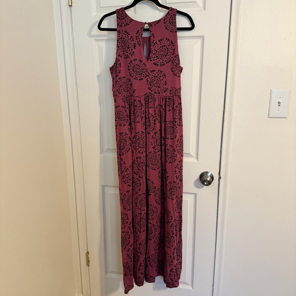 LOFT Sleeveless Maxi Dress | Size Medium | Berry Pink Printed - Picture 4 of 4
